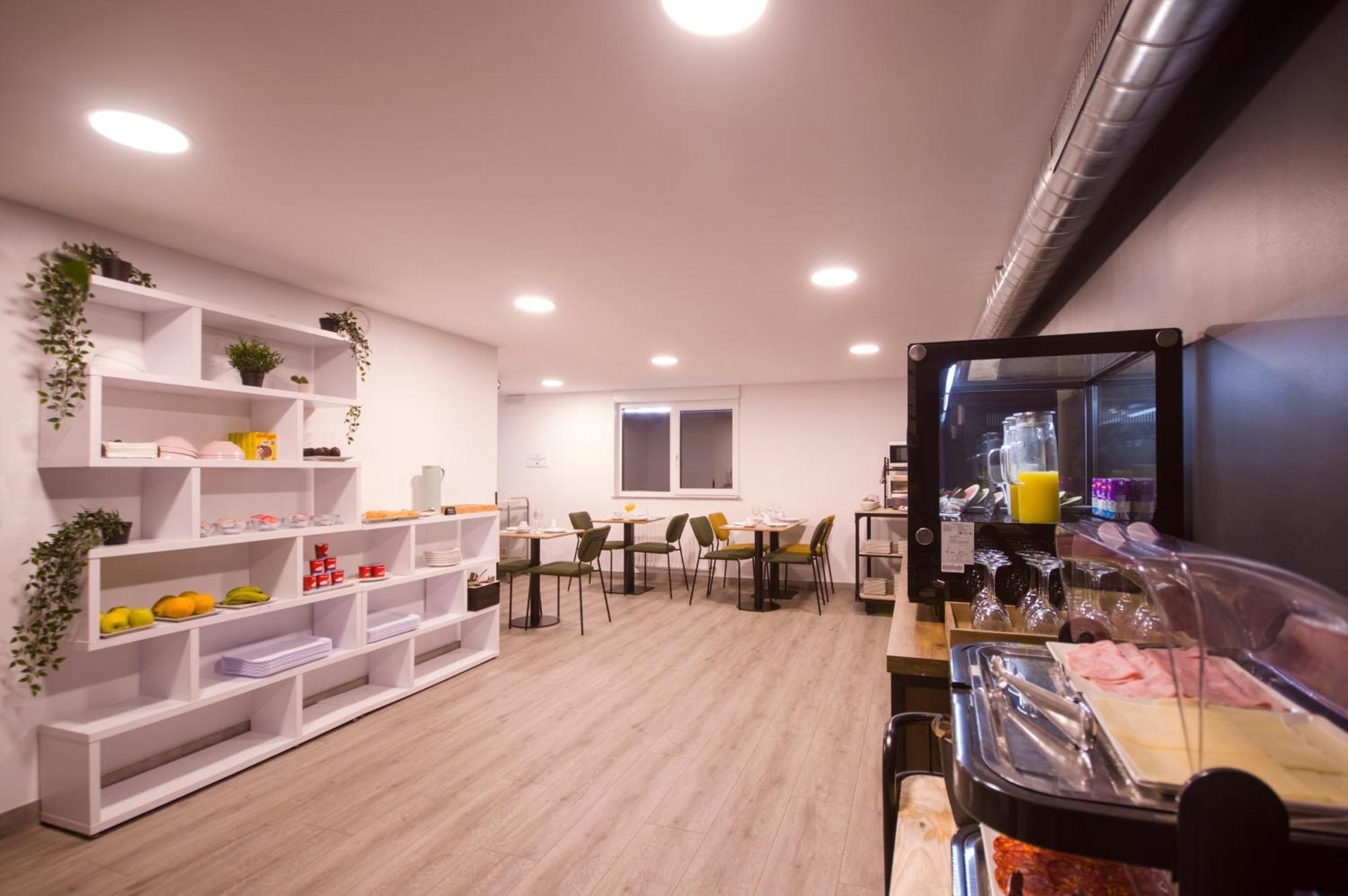 U-Hotel Dario ルーゴ エクステリア 写真